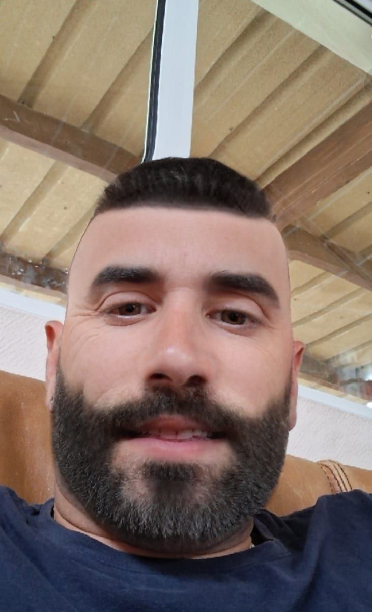Isidro - Gay in Kasel-Golzig Profil von Isidro, 45 Jahre, Gay in Kasel-Golzig (Brandenburg)