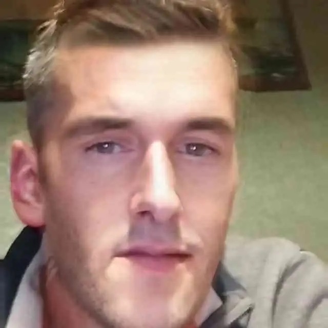 Anatole - Gay in Kolkwitz Profil von Anatole, 35 Jahre, Gay in Kolkwitz (Brandenburg)