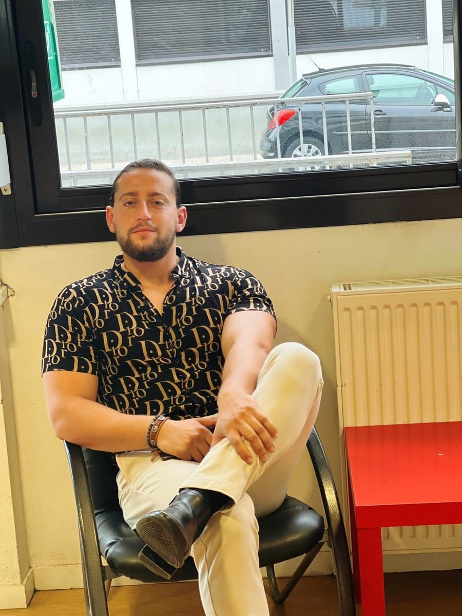 Profil von Abdel-rahmane, 39 Jahre, Gay in Bronkow (Brandenburg)