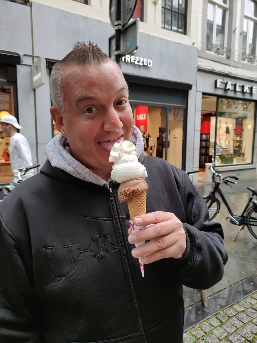Paolo - Gay in Beiersdorf-Freudenberg Profil von Paolo, 40 Jahre, Gay in Beiersdorf-Freudenberg (Brandenburg)