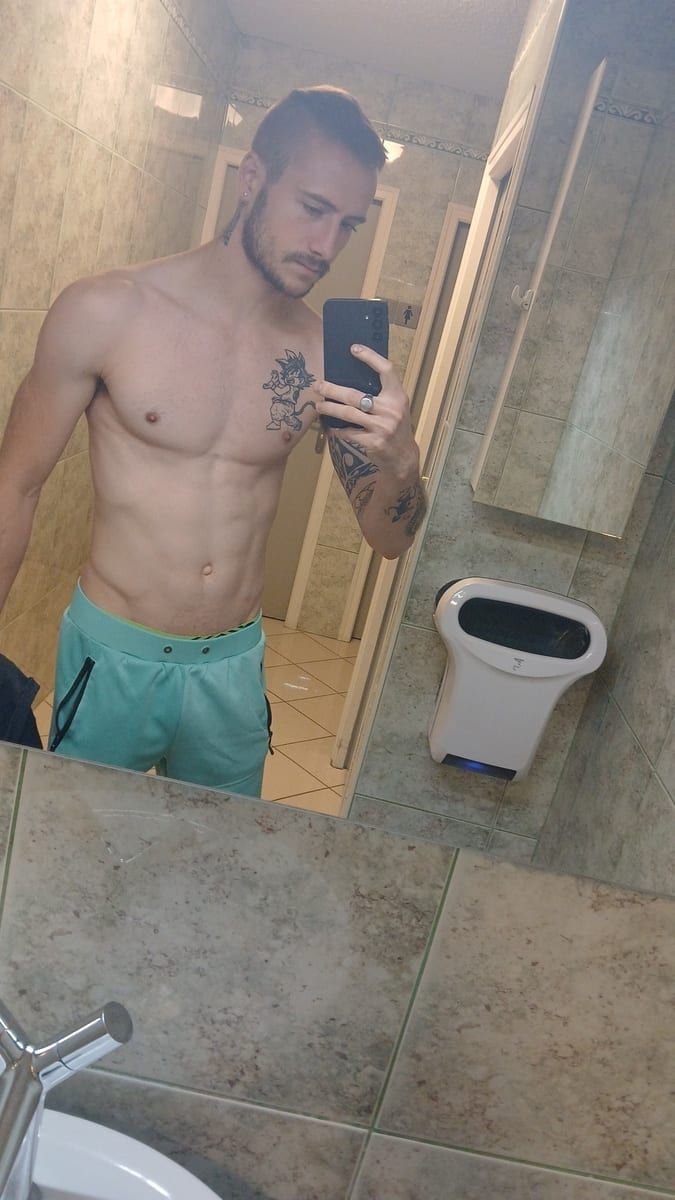 Profil von Sif, 45 Jahre, Gay in Schönfeld (Brandenburg)
